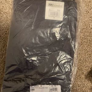 NWT UA scrub pants